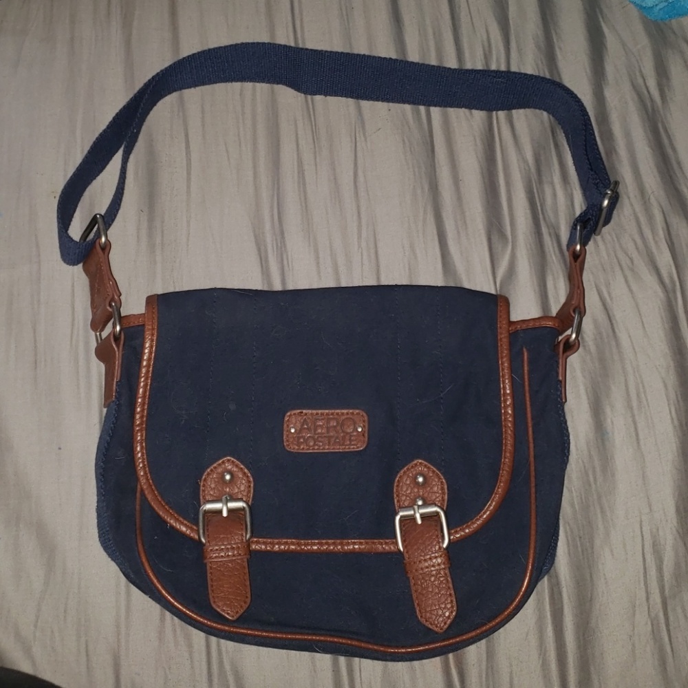 Medium Messenger Bag